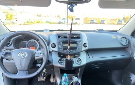 Toyota RAV4, 2011 год, 1 650 000 рублей, 12 фотография