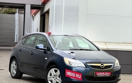 Opel Astra J, 2010 год, 649 999 рублей, 2 фотография