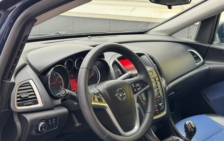 Opel Astra J, 2010 год, 649 999 рублей, 13 фотография
