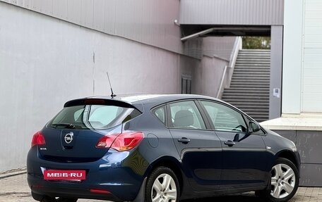 Opel Astra J, 2010 год, 649 999 рублей, 12 фотография