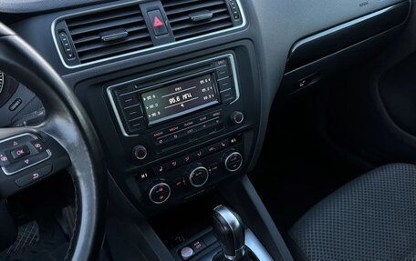 Volkswagen Jetta VI, 2014 год, 899 777 рублей, 15 фотография