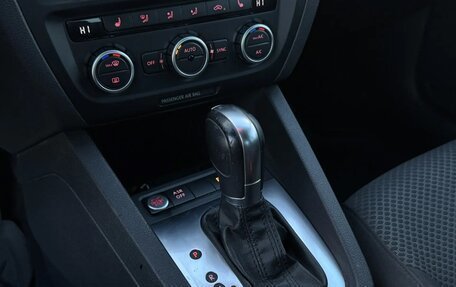Volkswagen Jetta VI, 2014 год, 899 777 рублей, 13 фотография