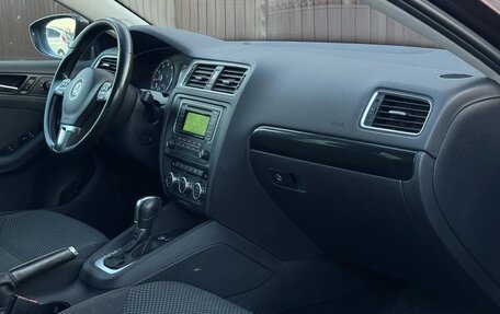 Volkswagen Jetta VI, 2014 год, 899 777 рублей, 19 фотография