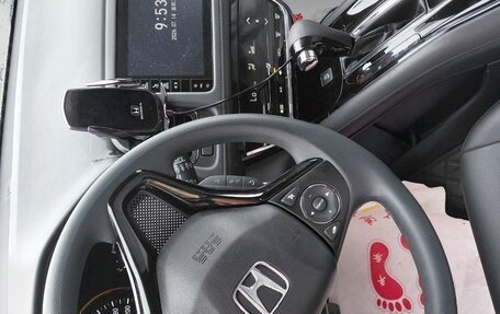 Honda Vezel, 2021 год, 2 200 000 рублей, 9 фотография