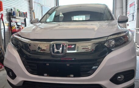 Honda Vezel, 2021 год, 2 200 000 рублей, 5 фотография
