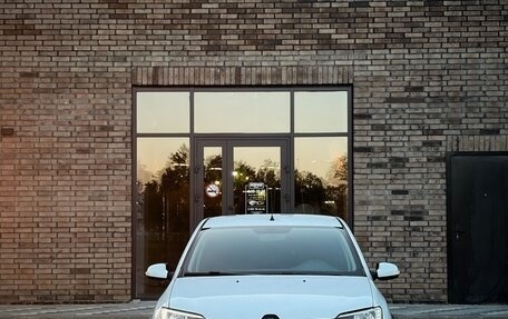 Renault Logan II, 2019 год, 1 250 000 рублей, 2 фотография