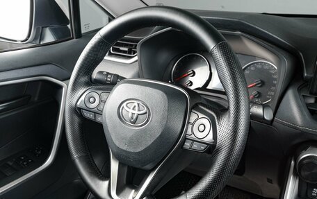 Toyota RAV4, 2021 год, 3 119 000 рублей, 12 фотография