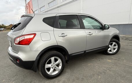 Nissan Qashqai, 2011 год, 845 000 рублей, 2 фотография