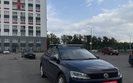 Volkswagen Jetta VI, 2012 год, 900 000 рублей, 2 фотография