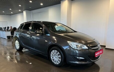Opel Astra J, 2014 год, 740 000 рублей, 1 фотография