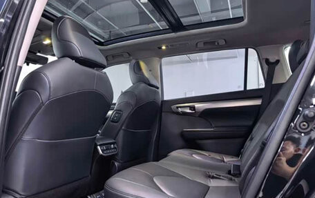 Toyota Highlander, 2025 год, 6 560 000 рублей, 6 фотография