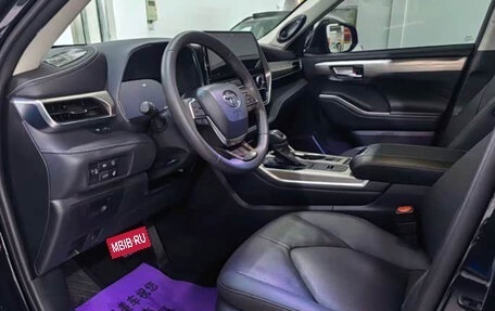Toyota Highlander, 2025 год, 6 560 000 рублей, 4 фотография