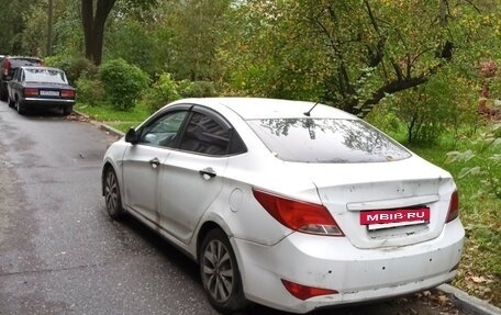 Hyundai Solaris II рестайлинг, 2015 год, 360 000 рублей, 2 фотография