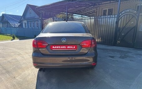 Volkswagen Jetta VI, 2012 год, 800 000 рублей, 6 фотография