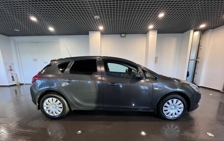 Opel Astra J, 2014 год, 740 000 рублей, 2 фотография
