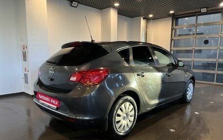 Opel Astra J, 2014 год, 740 000 рублей, 3 фотография