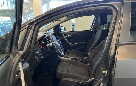 Opel Astra J, 2014 год, 740 000 рублей, 16 фотография