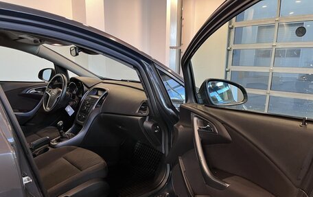 Opel Astra J, 2014 год, 740 000 рублей, 27 фотография