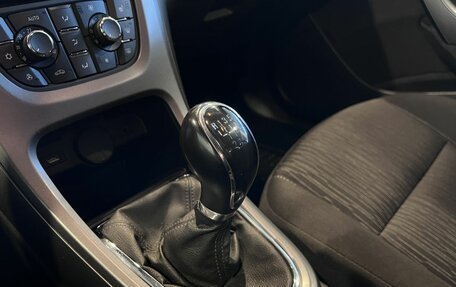 Opel Astra J, 2014 год, 740 000 рублей, 31 фотография