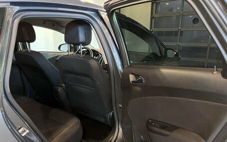 Opel Astra J, 2014 год, 740 000 рублей, 26 фотография