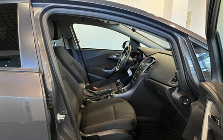 Opel Astra J, 2014 год, 740 000 рублей, 29 фотография