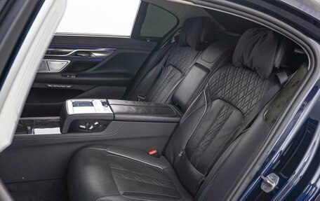 BMW 7 серия, 2016 год, 3 349 077 рублей, 9 фотография