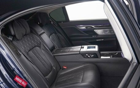 BMW 7 серия, 2016 год, 3 349 077 рублей, 7 фотография