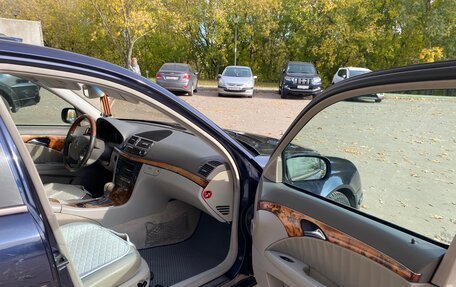 Mercedes-Benz E-Класс, 2003 год, 950 000 рублей, 9 фотография