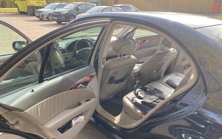Mercedes-Benz E-Класс, 2003 год, 950 000 рублей, 13 фотография