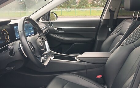 Hyundai Sonata VIII, 2020 год, 2 400 000 рублей, 16 фотография
