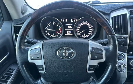 Toyota Land Cruiser 200, 2013 год, 3 300 000 рублей, 14 фотография