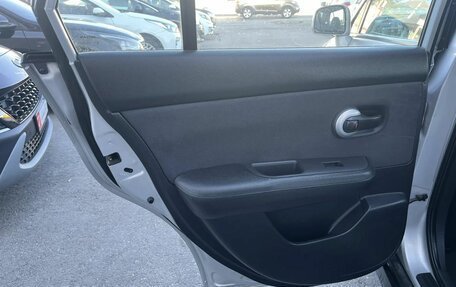 Nissan Tiida, 2007 год, 576 000 рублей, 25 фотография