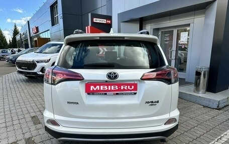Toyota RAV4, 2017 год, 2 125 218 рублей, 16 фотография