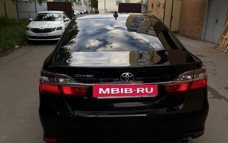 Toyota Camry, 2017 год, 2 070 000 рублей, 6 фотография