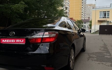 Toyota Camry, 2017 год, 2 070 000 рублей, 10 фотография