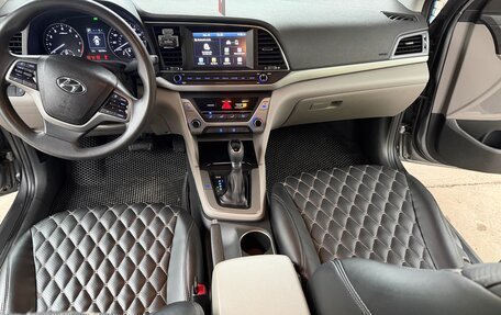 Hyundai Elantra VI рестайлинг, 2018 год, 1 300 000 рублей, 10 фотография