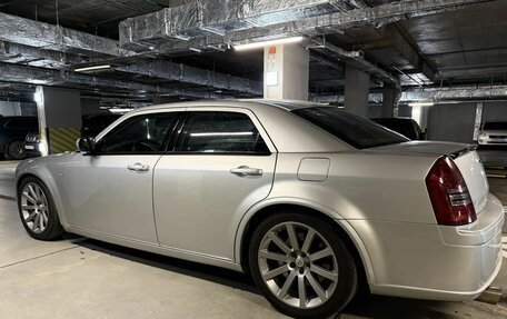 Chrysler 300C II, 2008 год, 2 500 000 рублей, 6 фотография