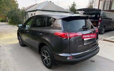 Toyota RAV4, 2015 год, 2 040 000 рублей, 12 фотография