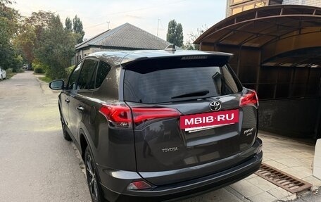 Toyota RAV4, 2015 год, 2 040 000 рублей, 15 фотография