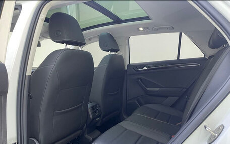 Volkswagen T-Roc I, 2023 год, 1 849 000 рублей, 13 фотография