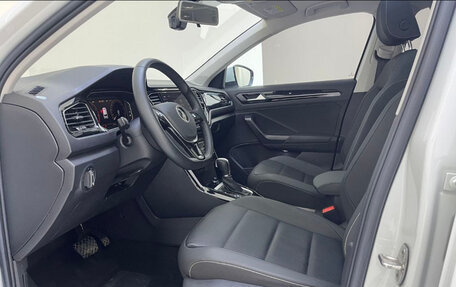 Volkswagen T-Roc I, 2023 год, 1 849 000 рублей, 10 фотография