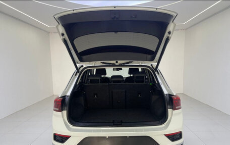 Volkswagen T-Roc I, 2023 год, 1 849 000 рублей, 7 фотография
