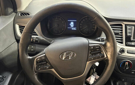 Hyundai Solaris II рестайлинг, 2019 год, 650 000 рублей, 10 фотография