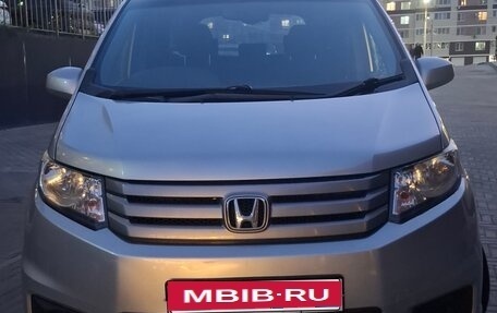 Honda Freed I, 2013 год, 1 129 000 рублей, 2 фотография