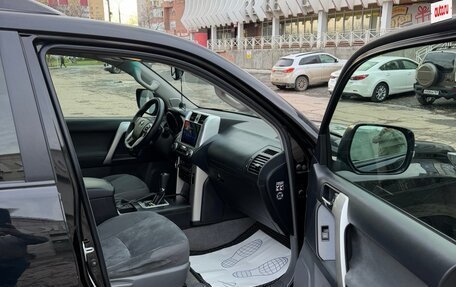 Toyota Land Cruiser Prado 150 рестайлинг 2, 2013 год, 2 870 000 рублей, 4 фотография