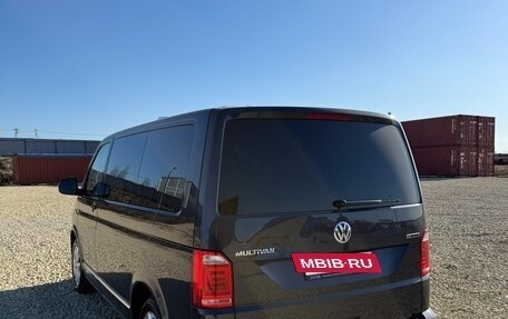 Volkswagen Multivan T6 рестайлинг, 2018 год, 3 100 000 рублей, 6 фотография