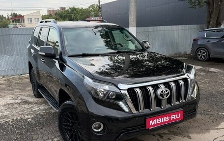 Toyota Land Cruiser Prado 150 рестайлинг 2, 2013 год, 2 870 000 рублей, 3 фотография