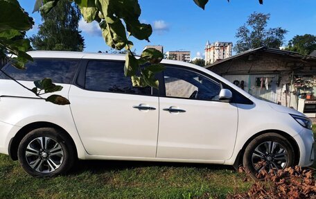 KIA Carnival III, 2020 год, 2 950 000 рублей, 4 фотография