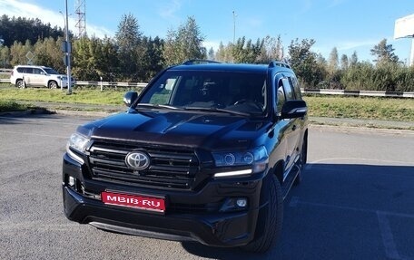 Toyota Land Cruiser 200, 2017 год, 6 200 000 рублей, 1 фотография