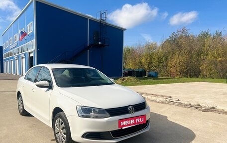 Volkswagen Jetta VI, 2011 год, 1 000 050 рублей, 2 фотография